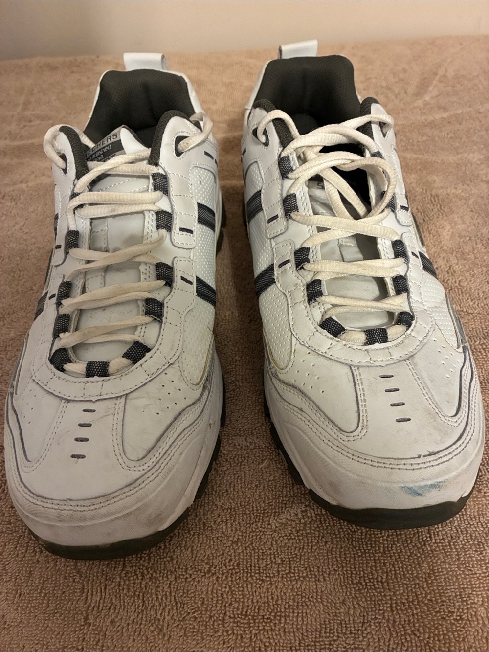 Men’s size 13 Skechers White and Gray Men's Athletic Sneakers - Picture 2 of 6